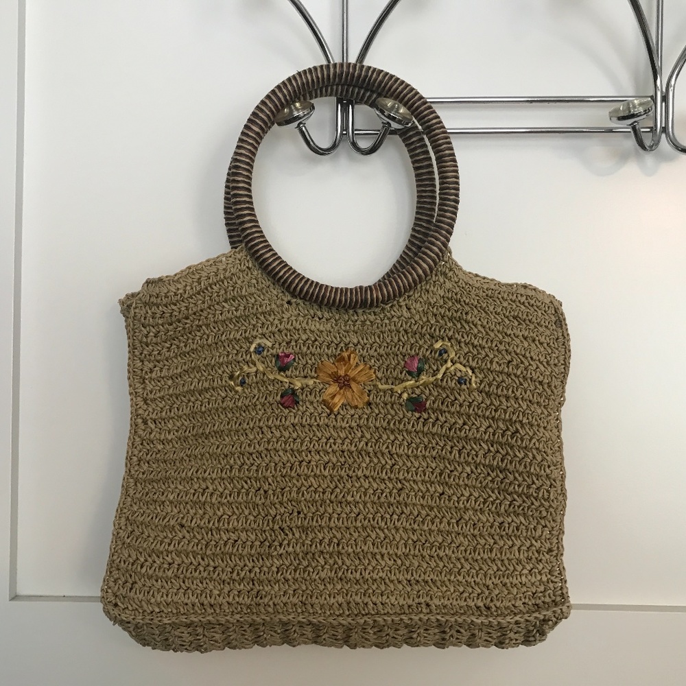 🌻Sale!🌻Embroidered Woven Straw Handbag